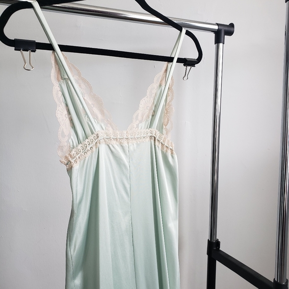 Vintage Sleepwear Slip - Picture 3 of 5